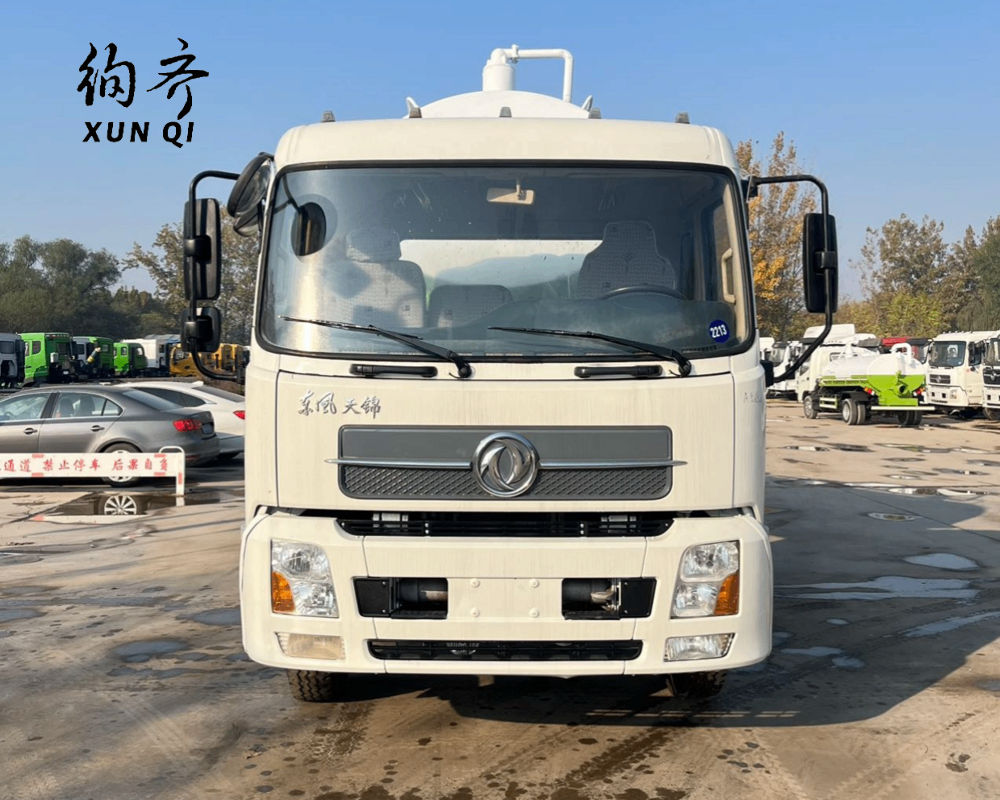Dongfeng 4x2 Super Strong Sewage Suction Truck Cheap Price 10 cubic meters 180 horsepower Cummins engine
