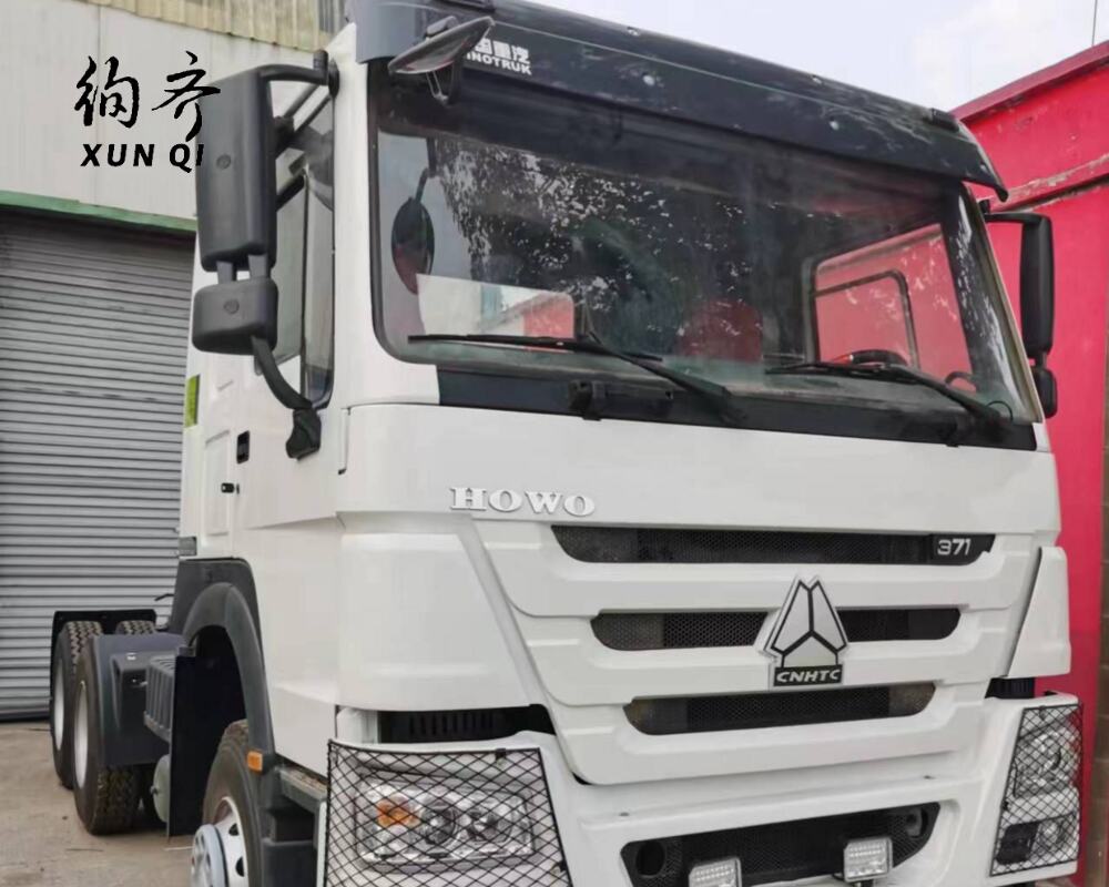 Used Heavy Duty Diesel China Sinotruk All Wheel Drive Truck 6x4 Chassis (1)
