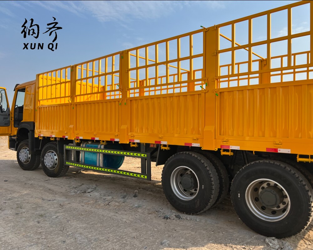 Factory direct sales low price Sinotruk Second Hand 8X4 Howo High-sided Truck 371hp Used Heavy Truck Euro 23 Diesel Chinese Supplier