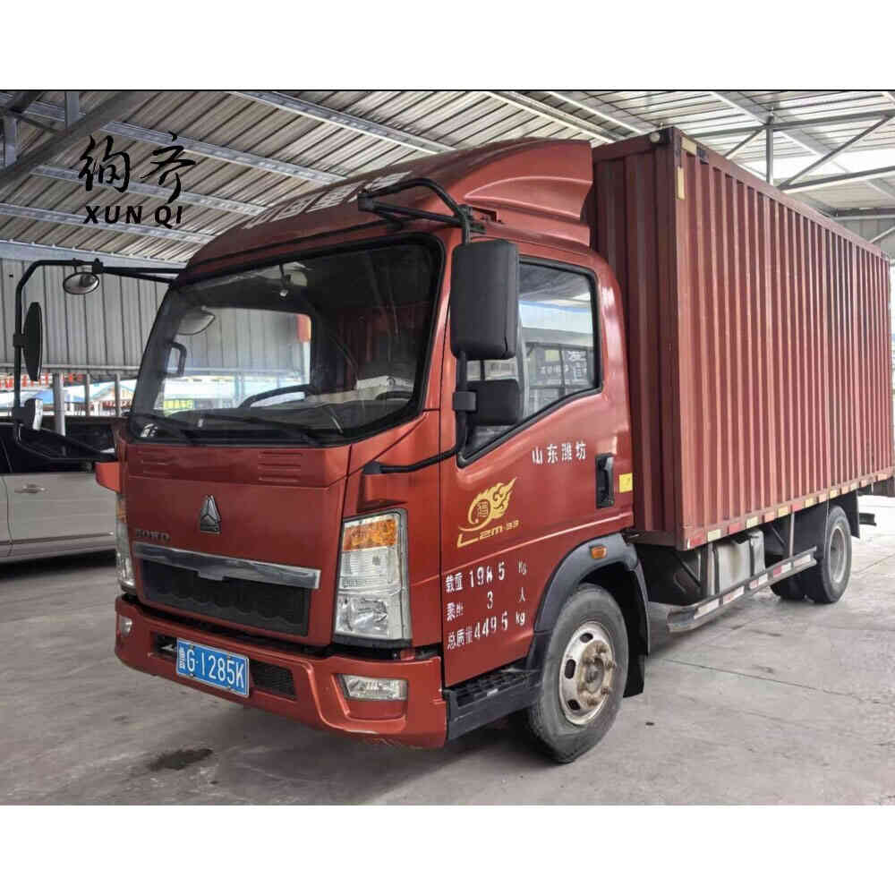 Low Priced used Howo 1-10 Ton Van Cargo Trucks LHDRHD Diesel 4L Manual Engine 4x2 for Africa
