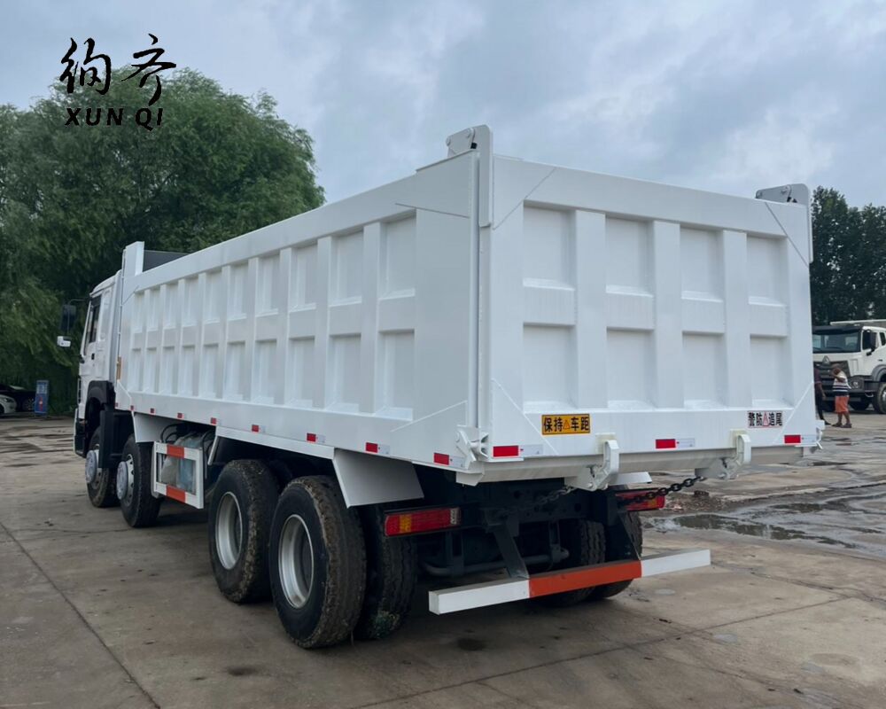 Sinotruk Second Hand 8X4 Howo Dump Truck Used Heavy Dump Truck Euro 2 Diesel Chinese Supplier