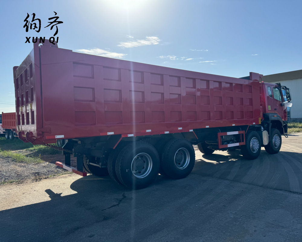 used refurbished Brand new 8x4 Drive Hohan Dump Truck with Weichai Engine Leftright Steering Euro 23 Emission for Heavy Diesel Fuel 45 tons 12 tyres