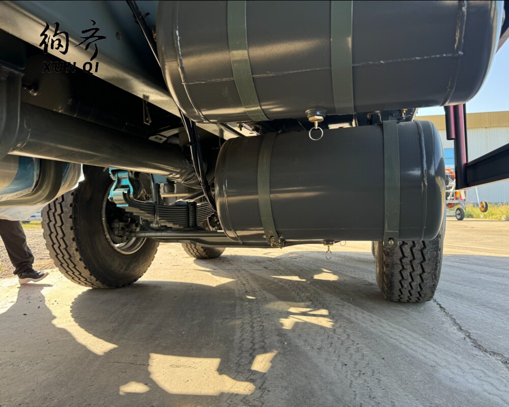 used refurbished Brand new 8x4 Drive Hohan Dump Truck with Weichai Engine Leftright Steering Euro 23 Emission for Heavy Diesel Fuel 45 tons 12 tyres