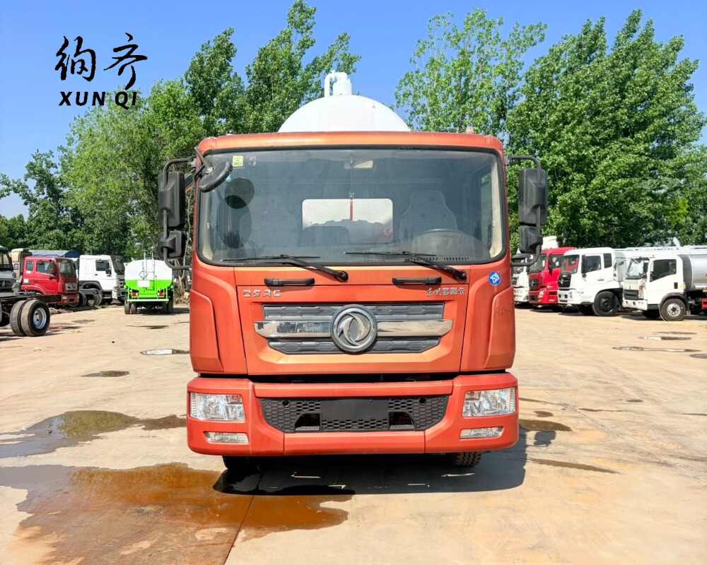 Used Dongfeng 4×2 270-375HP Sewage suction truck 10cbm 12cbm Dongfeng Dollicar Vacuum sewage truck