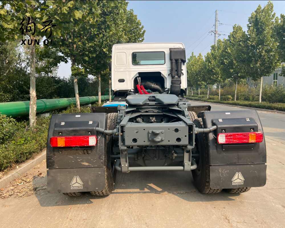 Factory direct sales low price Sinotruk Howo 6X6 371HP Truck Second Hand with SINOTRUK Engine Euro 3 Emission for Heavy Diesel Fuel