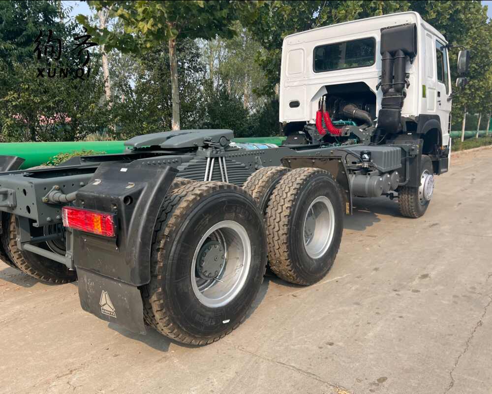 Factory direct sales low price Sinotruk Howo 6X6 371HP Truck Second Hand with SINOTRUK Engine Euro 3 Emission for Heavy Diesel Fuel