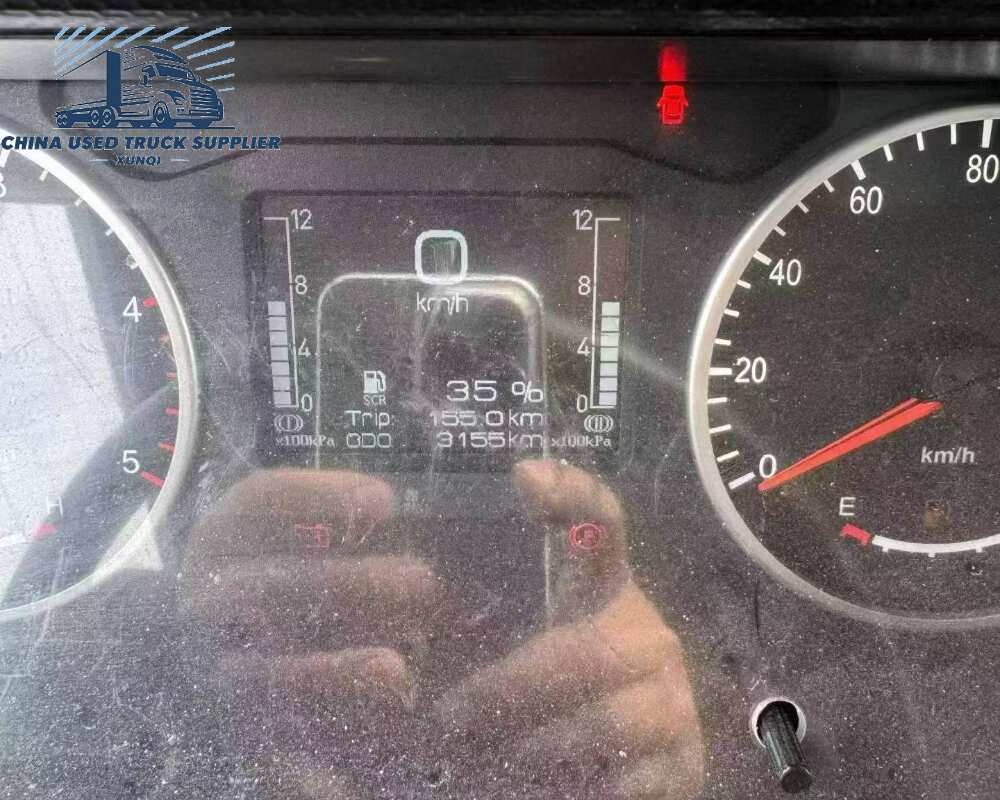 Used Dongfeng 4×2 115 hp sewer cleaning and suction truck 4.4-ton Euro V four-cylinder diesel engine