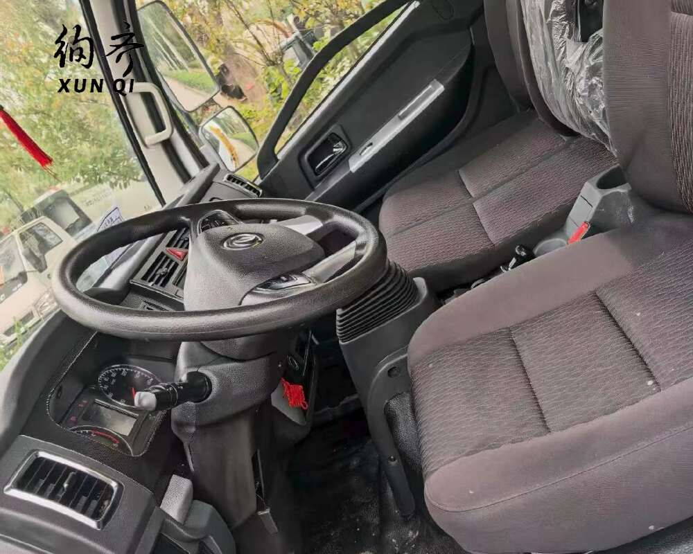 Used Dongfeng 4×2 126–163 hp garbage truck Euro VI 4-ton diesel engine Used Dongfeng 4×2 126–163 hp garbage truck Euro VI 4-ton diesel engine