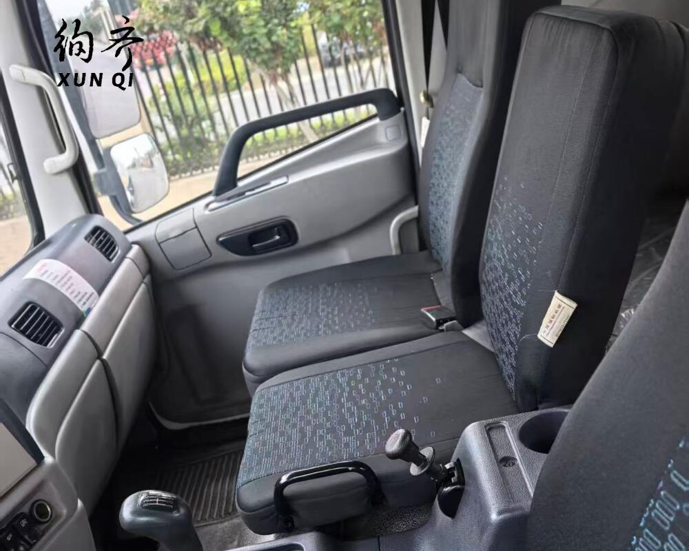 Used Dongfeng 6×2 245hp Water Tank Truck 20m³  Tianjin VR  15.5-ton 6-cylinder diesel engine