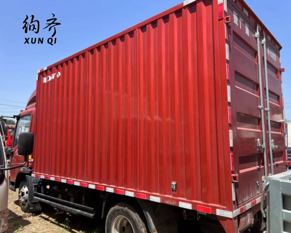 Used Howo 6×2 290 hp Box Truck Euro VI 18-ton 6-cylinder diesel engine