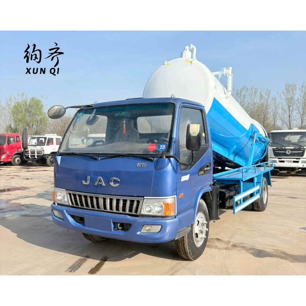 Used JAC 4×2 120-160 HP Fecal Suction Truck 4.5-ton 5 m³ 4-Cylinder Diesel Engine