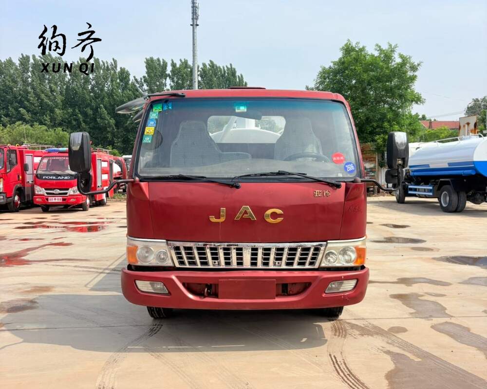 Used JAC Junling 4×2 160 hp Vacuum Truck Yuchai engine Euro VI emission standard