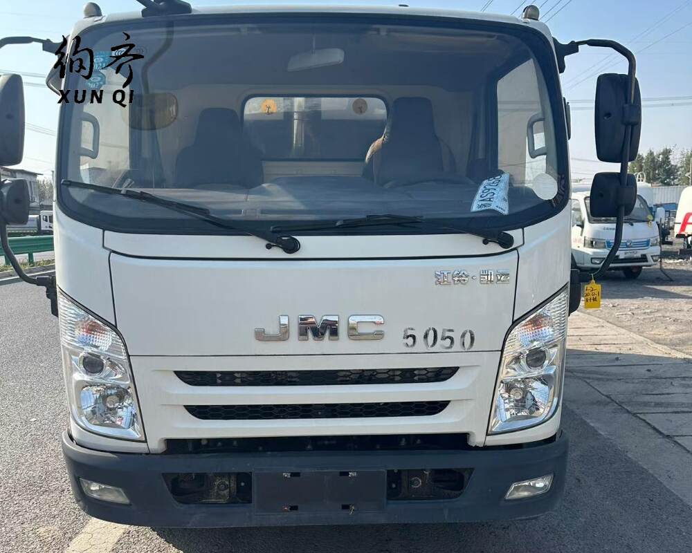 Used JMC 4×2 152 hp street sweeper Euro VI equipped with a JMC Tengbao engine