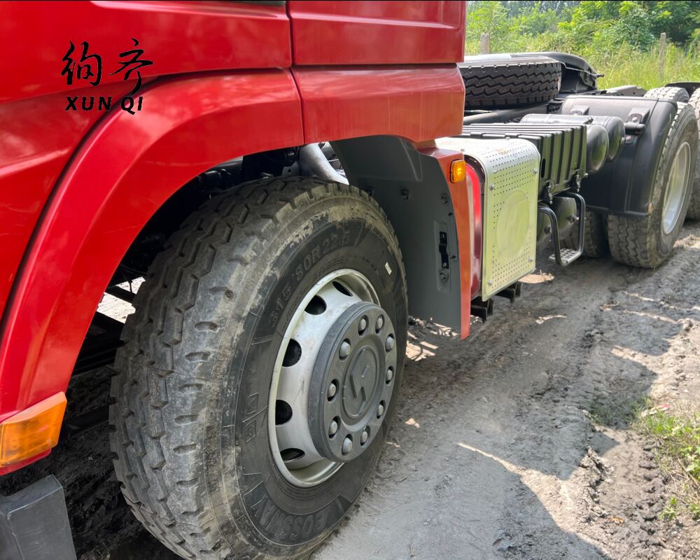 Used Shacman 6×4 430hp Tractor Head Weichai X3000 Series Inline-6 ​​Engine EU Stage IIEmissions Standards